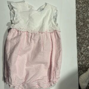 Beautiful onesie for little baby 6-12 months